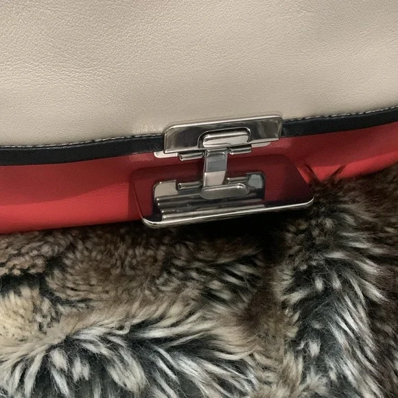 HOST PICK Marc By Marc Jacob’s Color Block 100% Cow Leather Crossbody - Picture 10 of 16